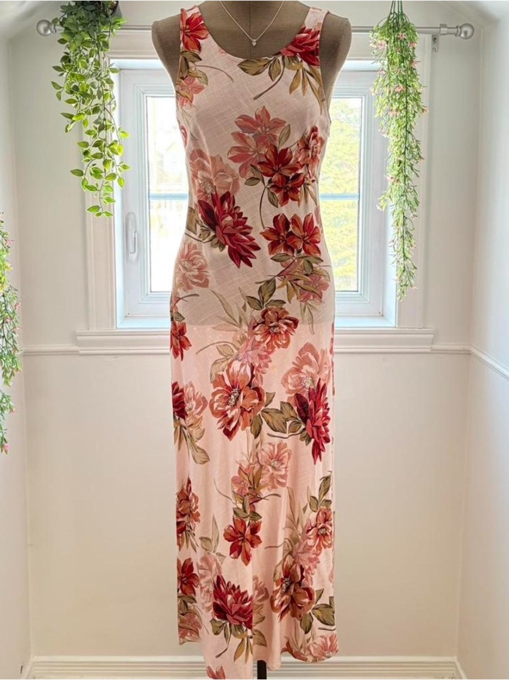 Floral Sleeveless Maxi Dress in Blush Pink